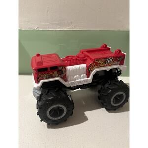 Hot Wheels Monster Jam HEMTFD #68 1/64 Fire Truck Red Ladder